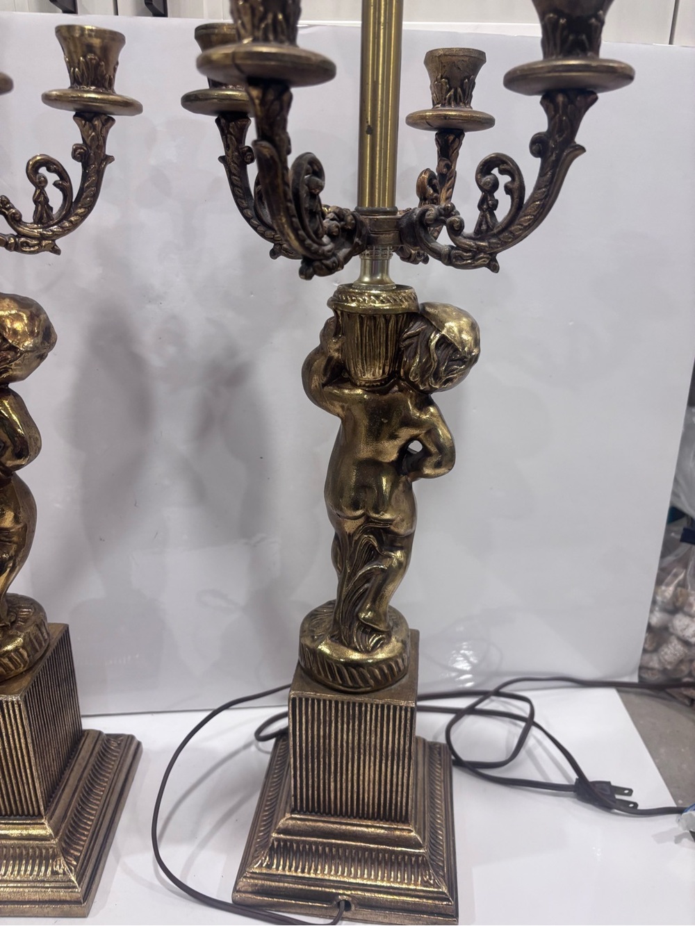 Vintage brass pair of gold cherub candelabra table lamps Hollywood regency - Picture 12 of 16